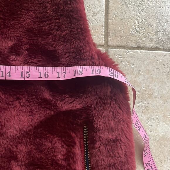 J.Crew Plush Fleece Excursion Vest Crimson Maple - Picture 12 of 13